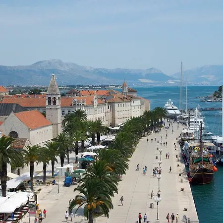 Felina Trogir
